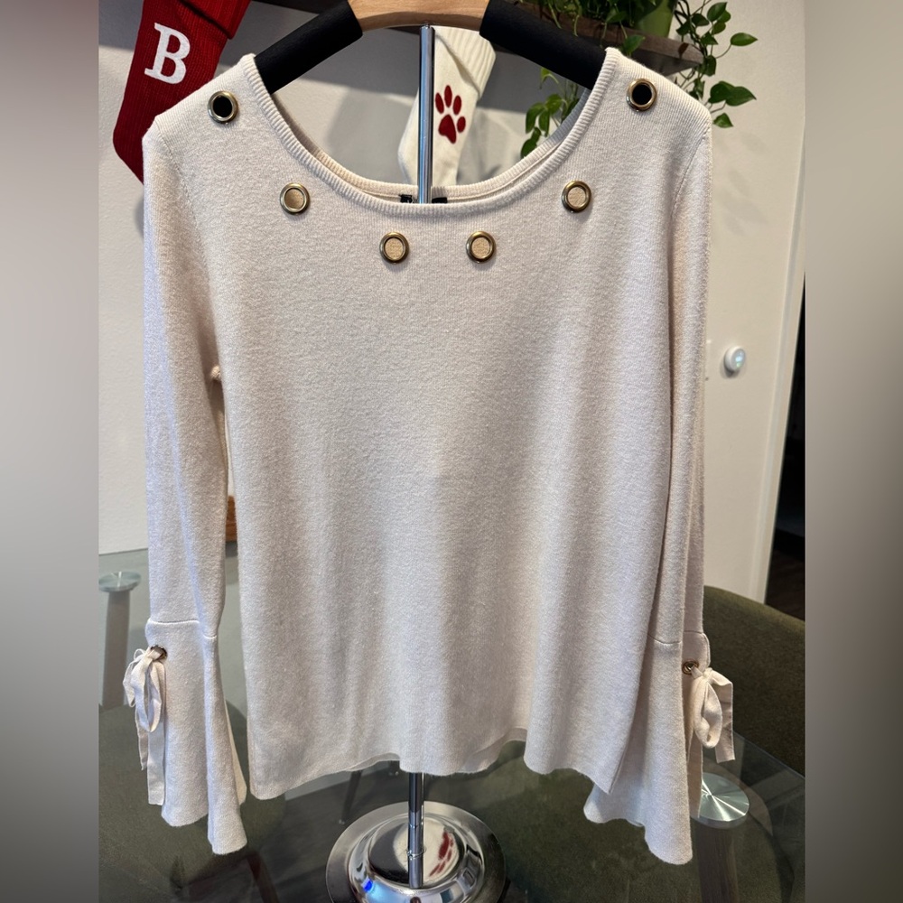 Classic Bell Sleeve Sweater in US Medium